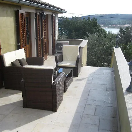 Ferienhaus Krk-cizici Case de vacanță Čižići